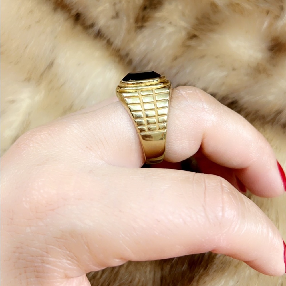 Black statement ring - Picture 2 of 3